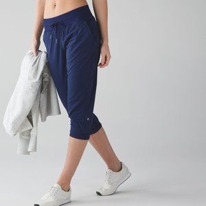 LULULEMON studio crop ii blue pant